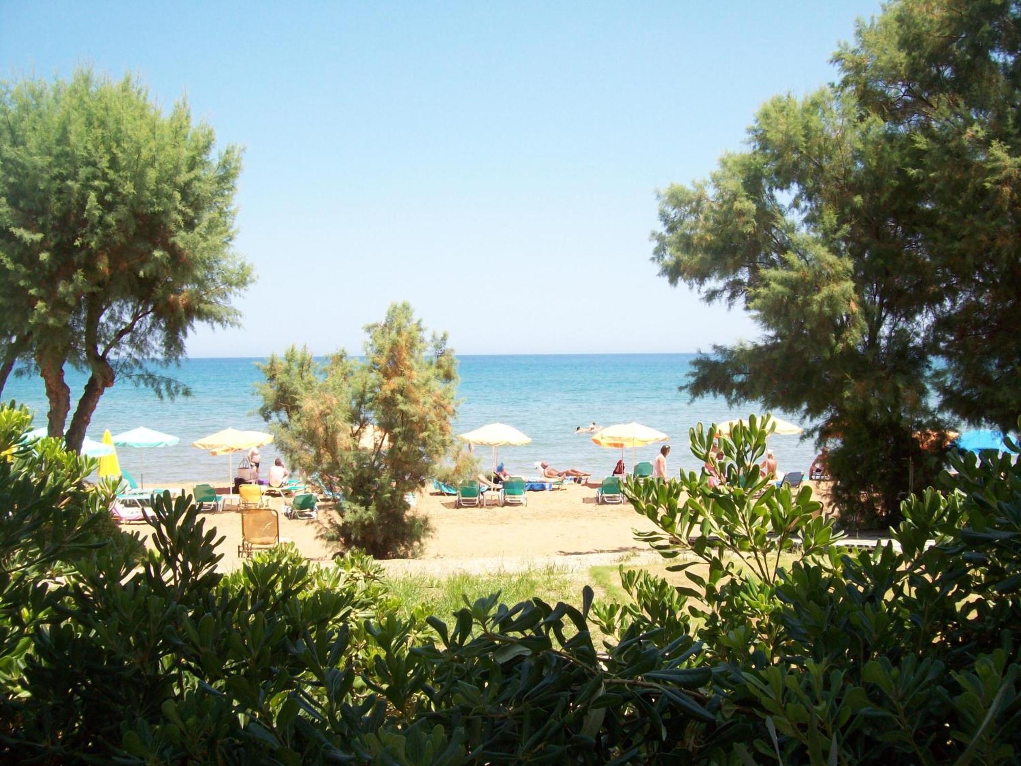 Kato Stalos Beach Exterior photo