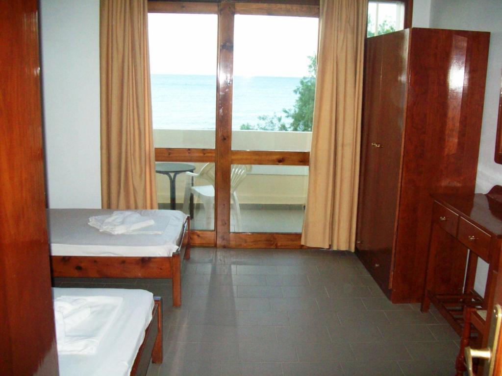 Kato Stalos Beach Exterior photo